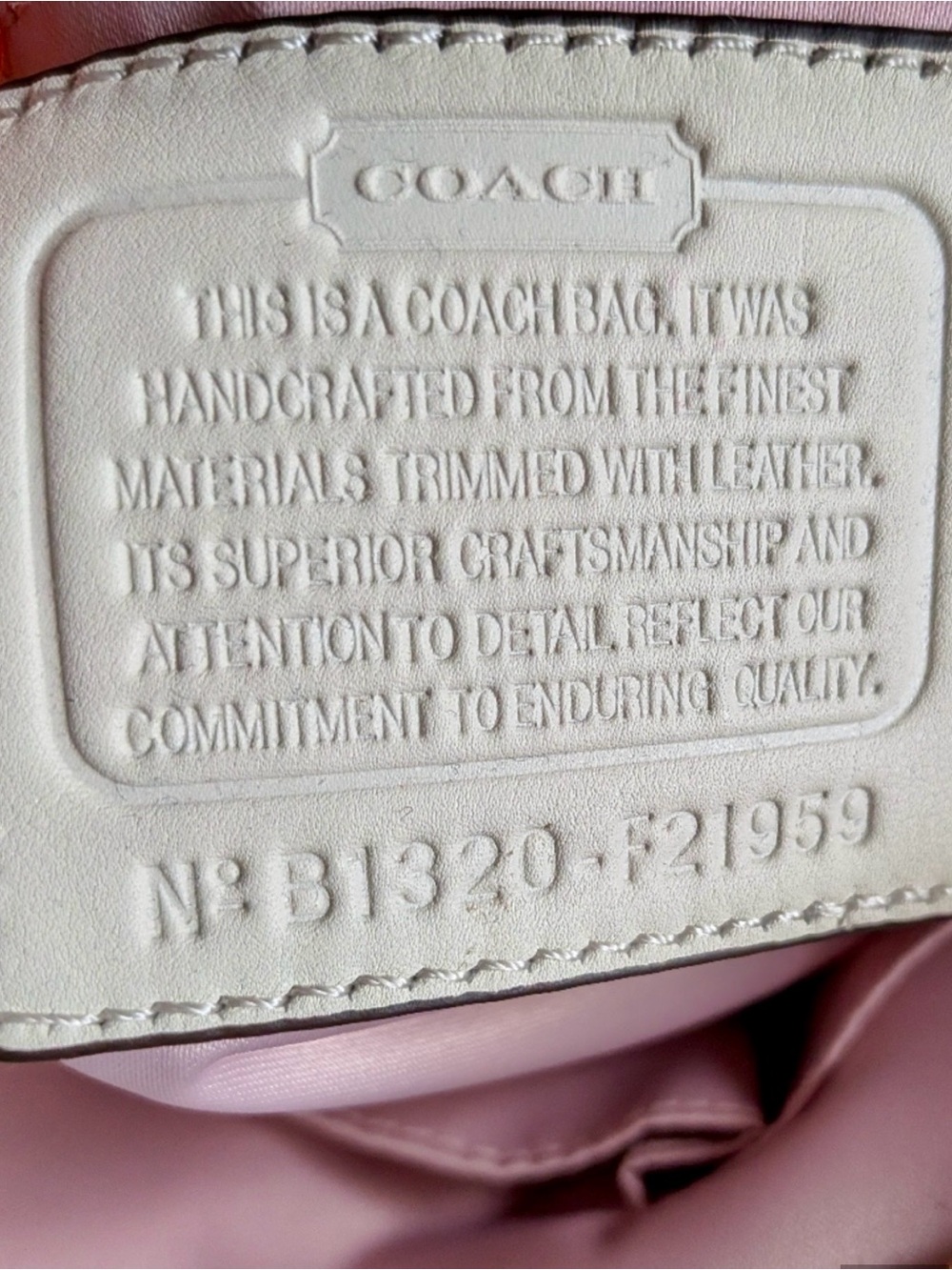 Coach Alex Straw Tote in
Natural/Parchment - Rare Style w/ Charm & Hang Tag EUC - Picture 4 of 9